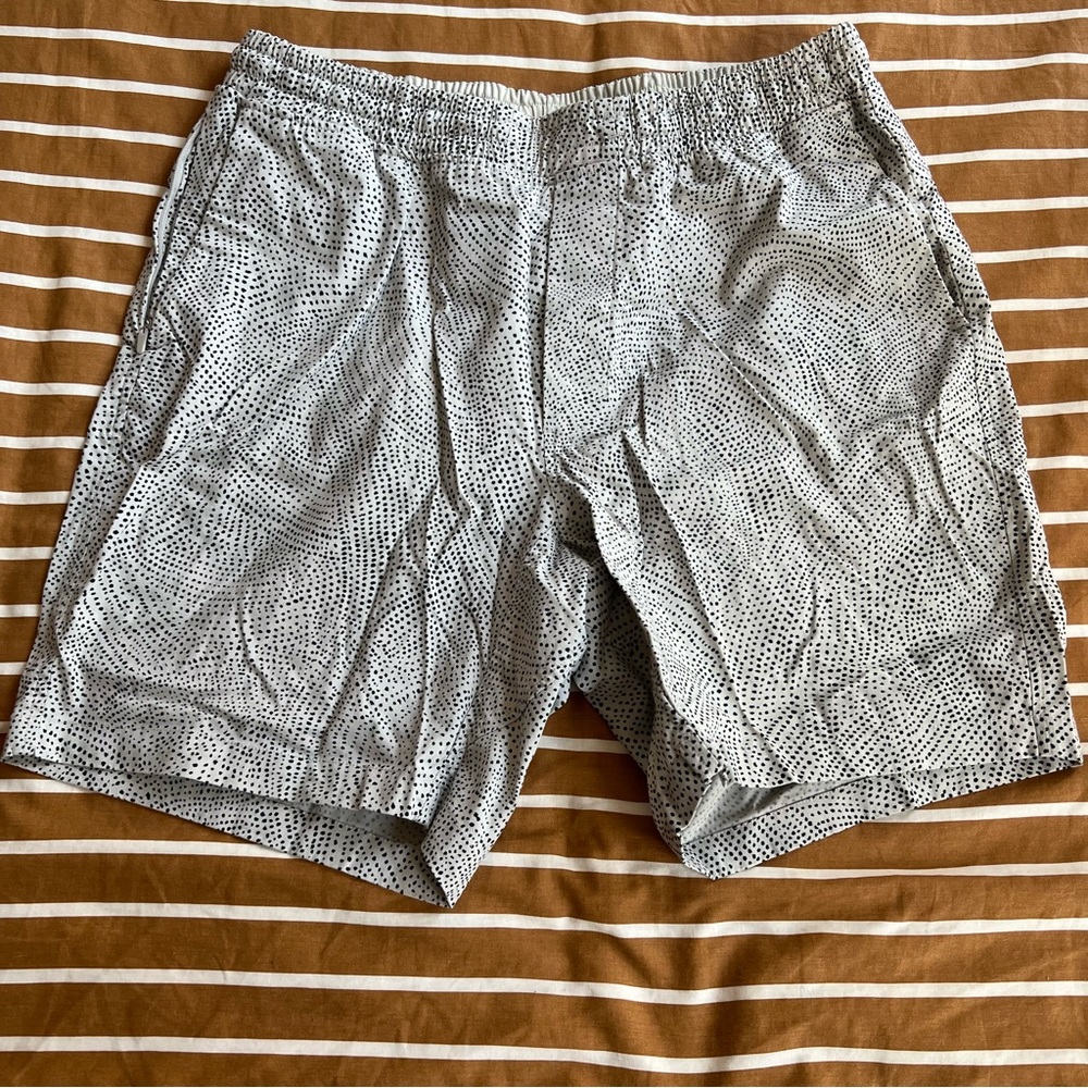 Lululemon bowline shorts 8”